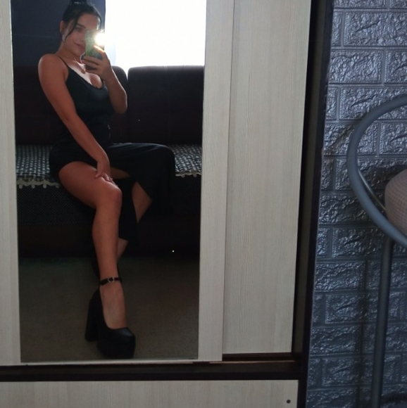 Maxi Black dress - Picture 3 of 5